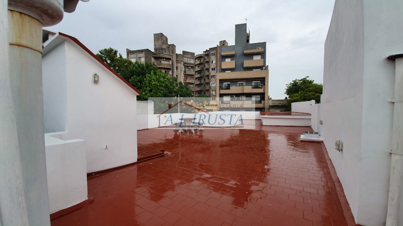 CASA 4 DORMITORIOS