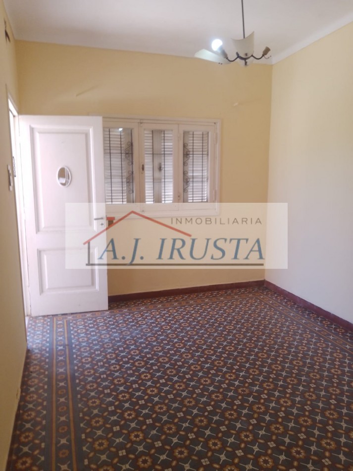 CASA 2 DORMITORIOS