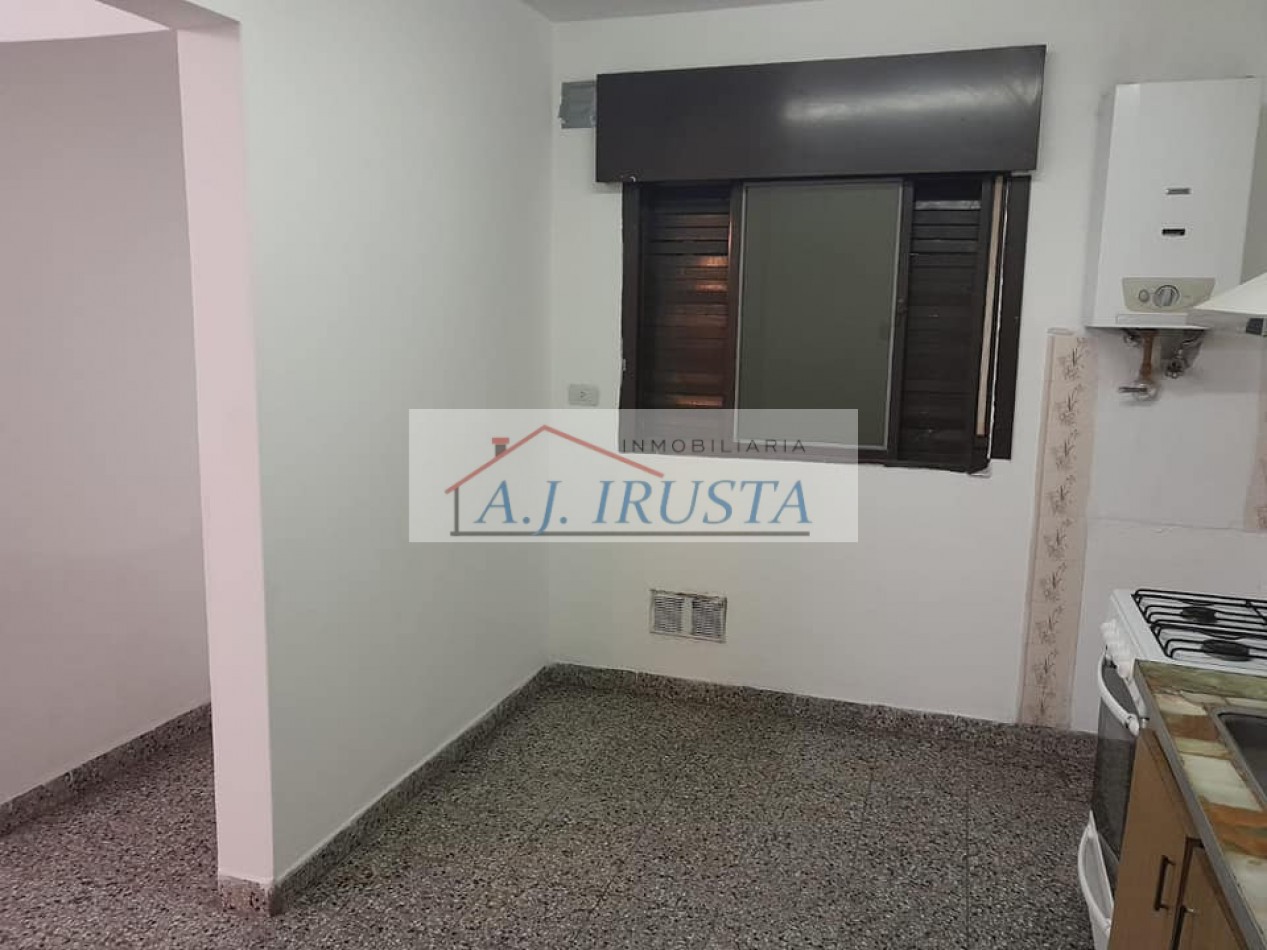 CASA 2 DORMITORIOS