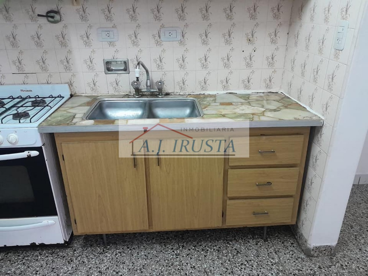 CASA 2 DORMITORIOS