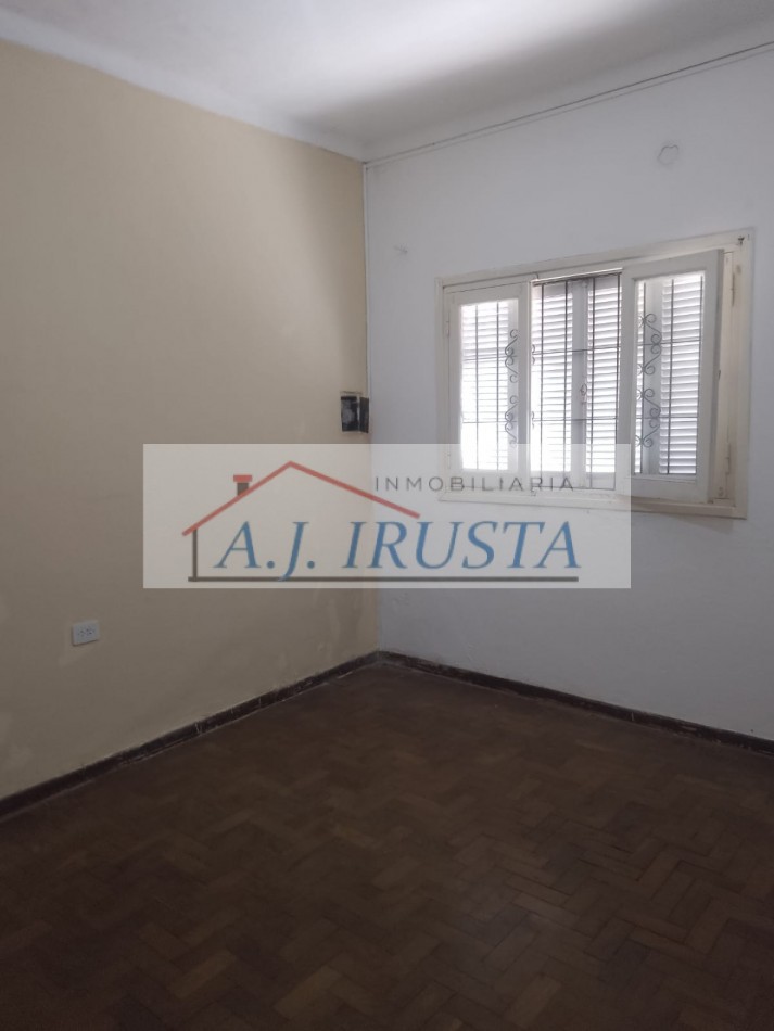 CASA 2 DORMITORIOS