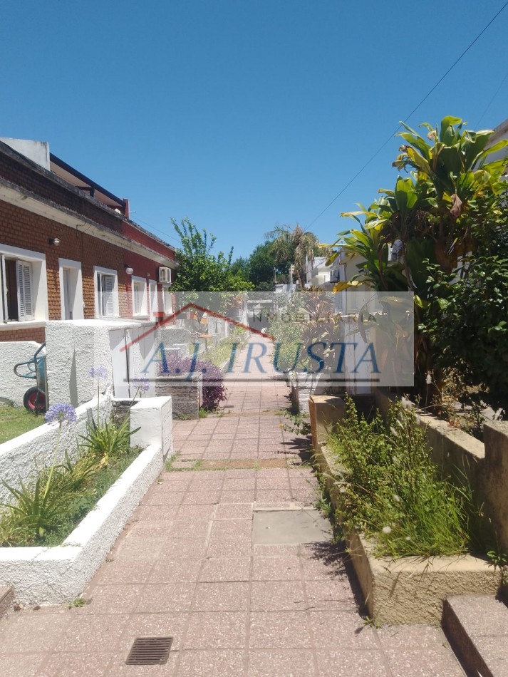 CASA 2 DORMITORIOS