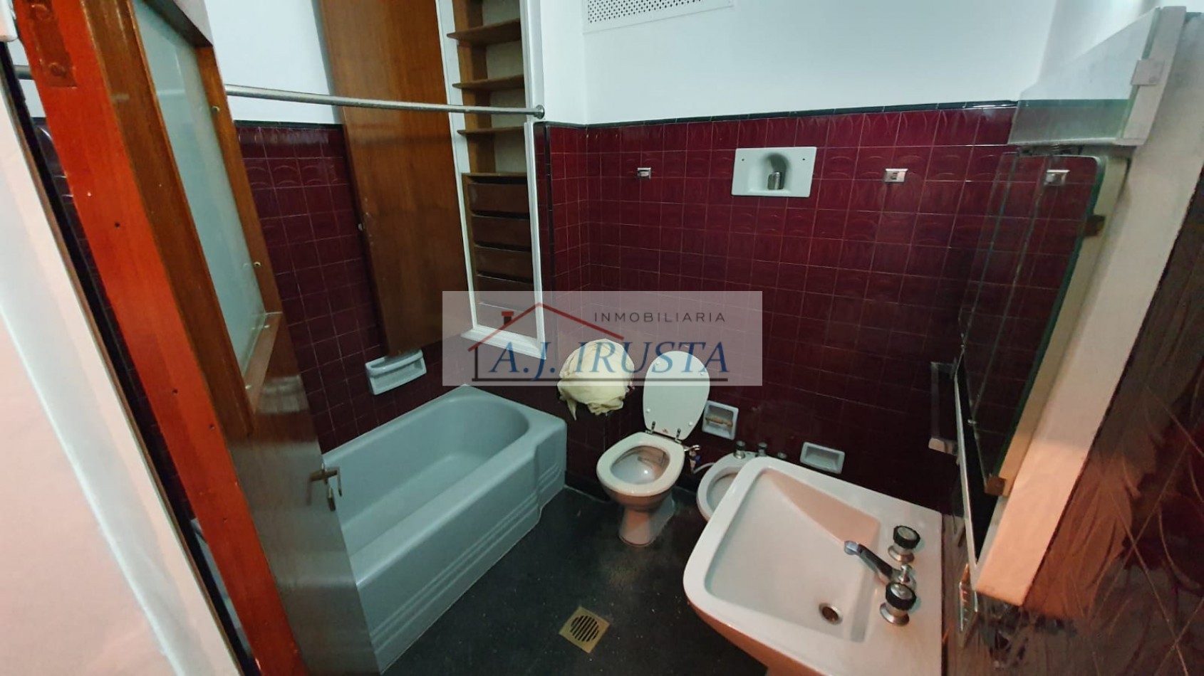CASA 4 DORMITORIOS