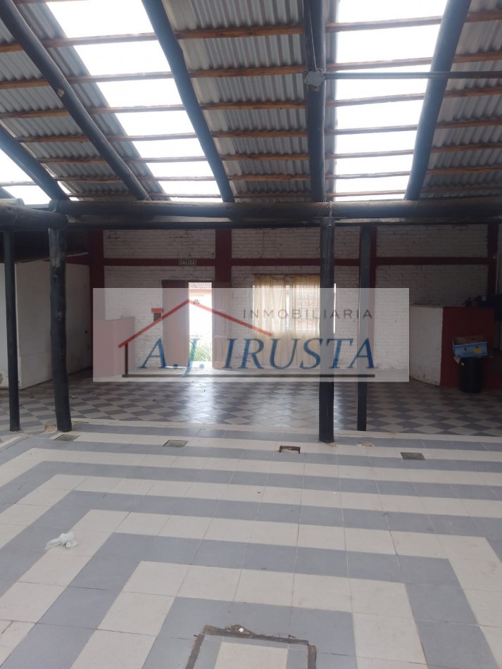 GALPON + 3 DEPARTAMENTOS 