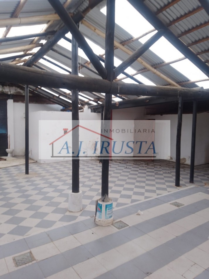 GALPON + 3 DEPARTAMENTOS 