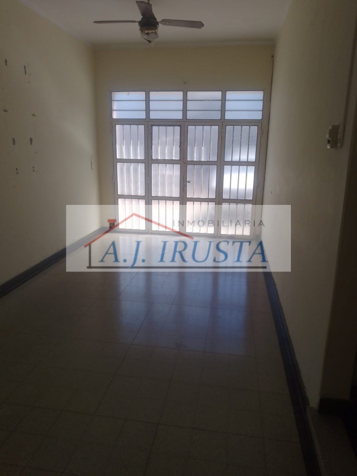 CASA 3 DORMITORIOS
