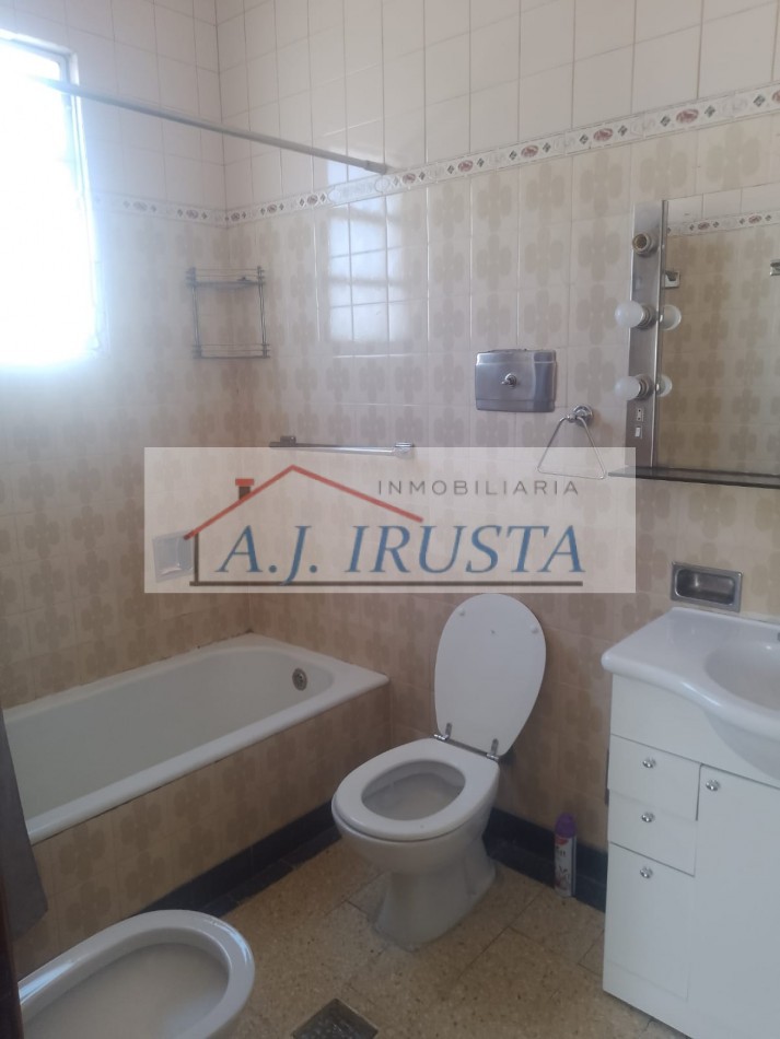 CASA 3 DORMITORIOS