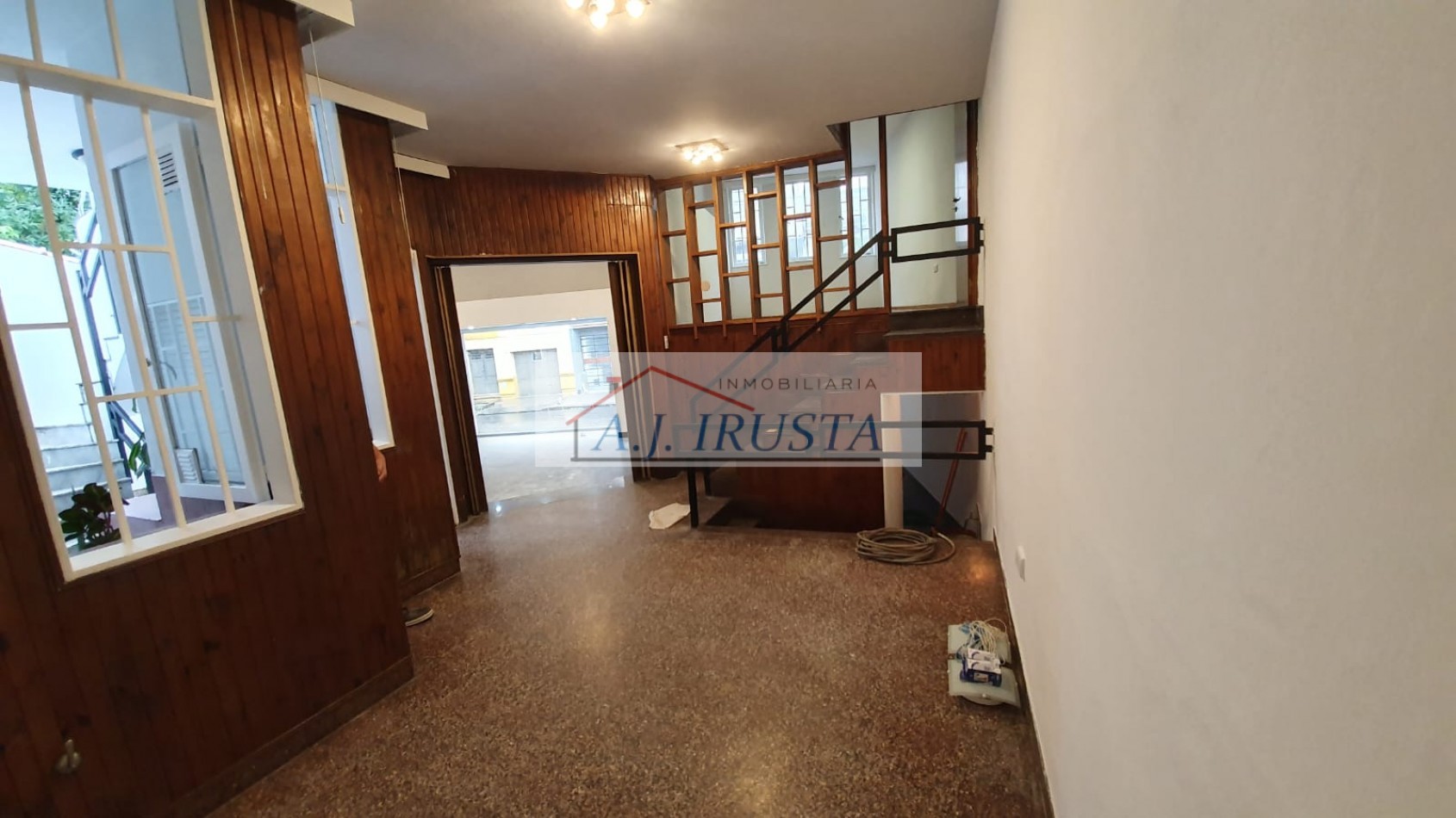 CASA 4 DORMITORIOS