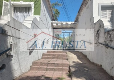CASA 2 DORMITORIOS